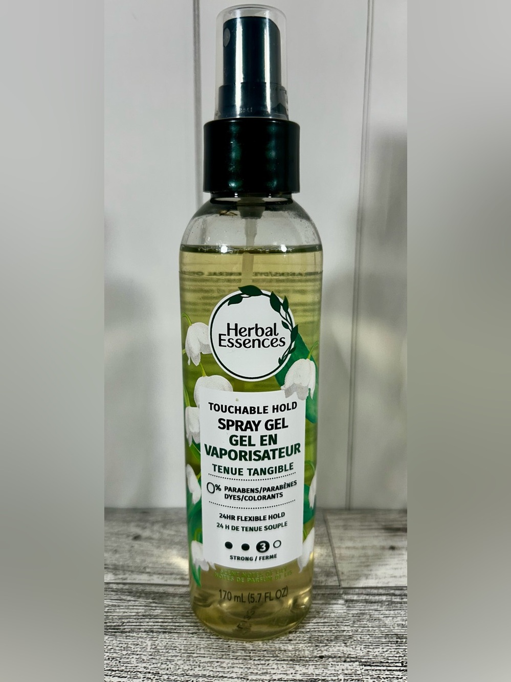 Herbal Essences Touchable Hold Spray Gel 5.7 oz Strong/Ferme New